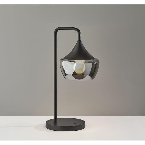 Estallar Black Metal Table Lamp, 8 x 11.5 x 20.25 in. ES3084704 - main